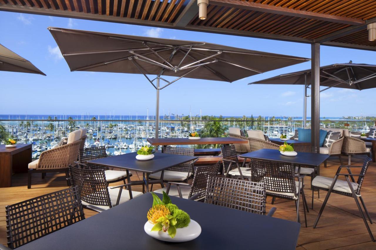 Oceanfront Club Floor - 2 Queens