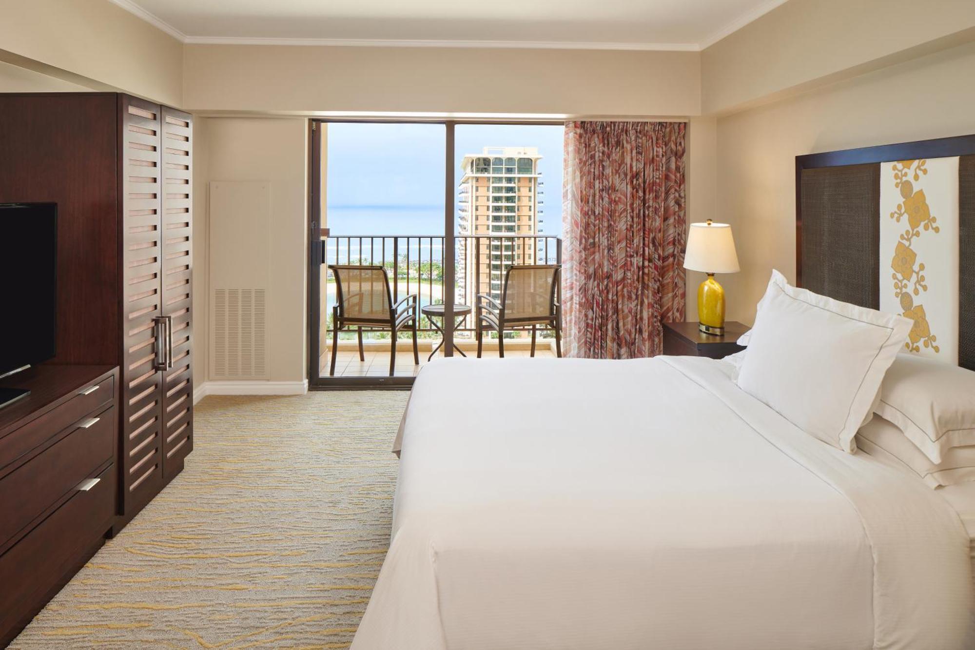 One-Bedroom King Suite with Sofa Bed and Ocean View - Kalia Tower,1668055863:JPEG