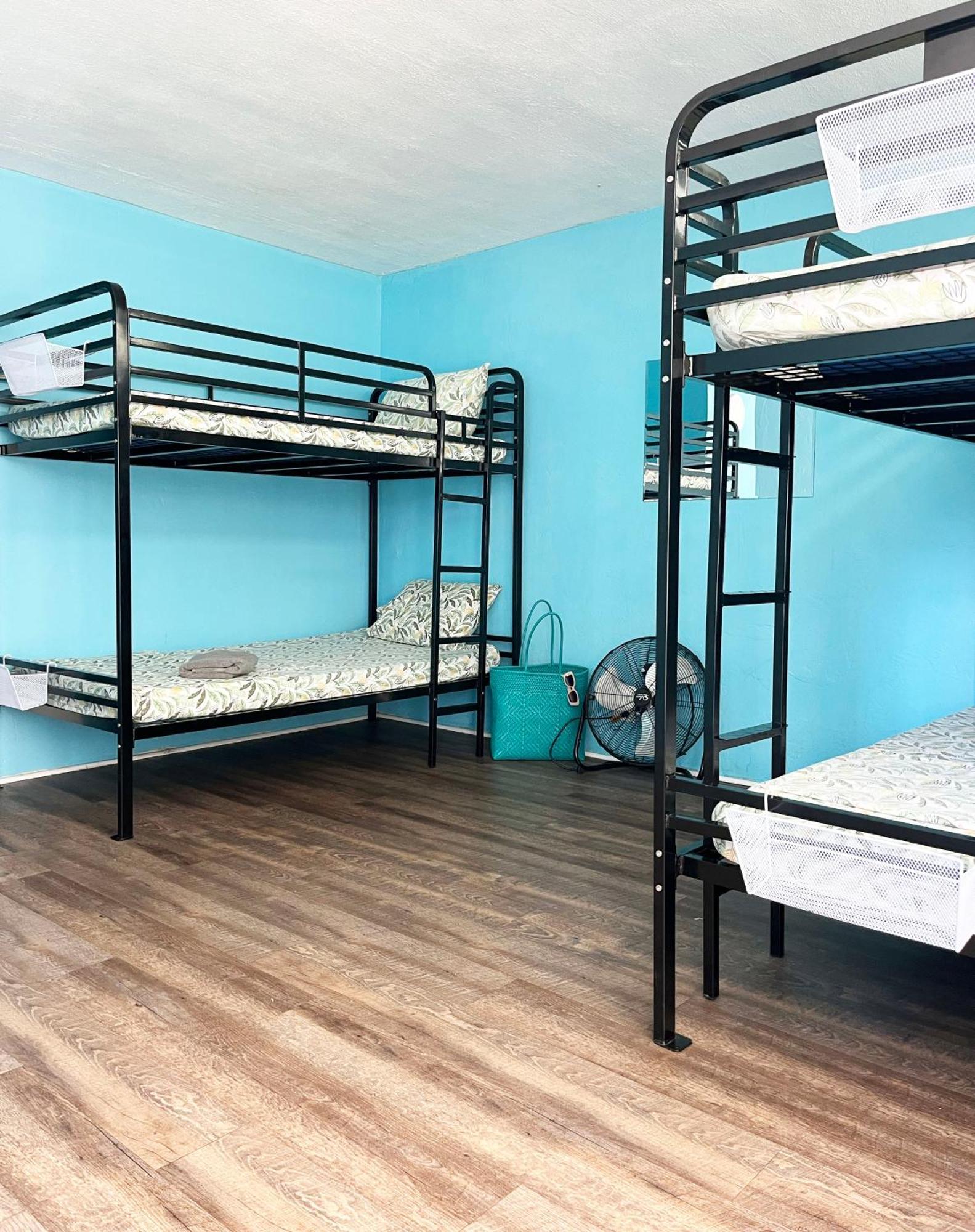 Single Bed 6-Bed Dormitory Room