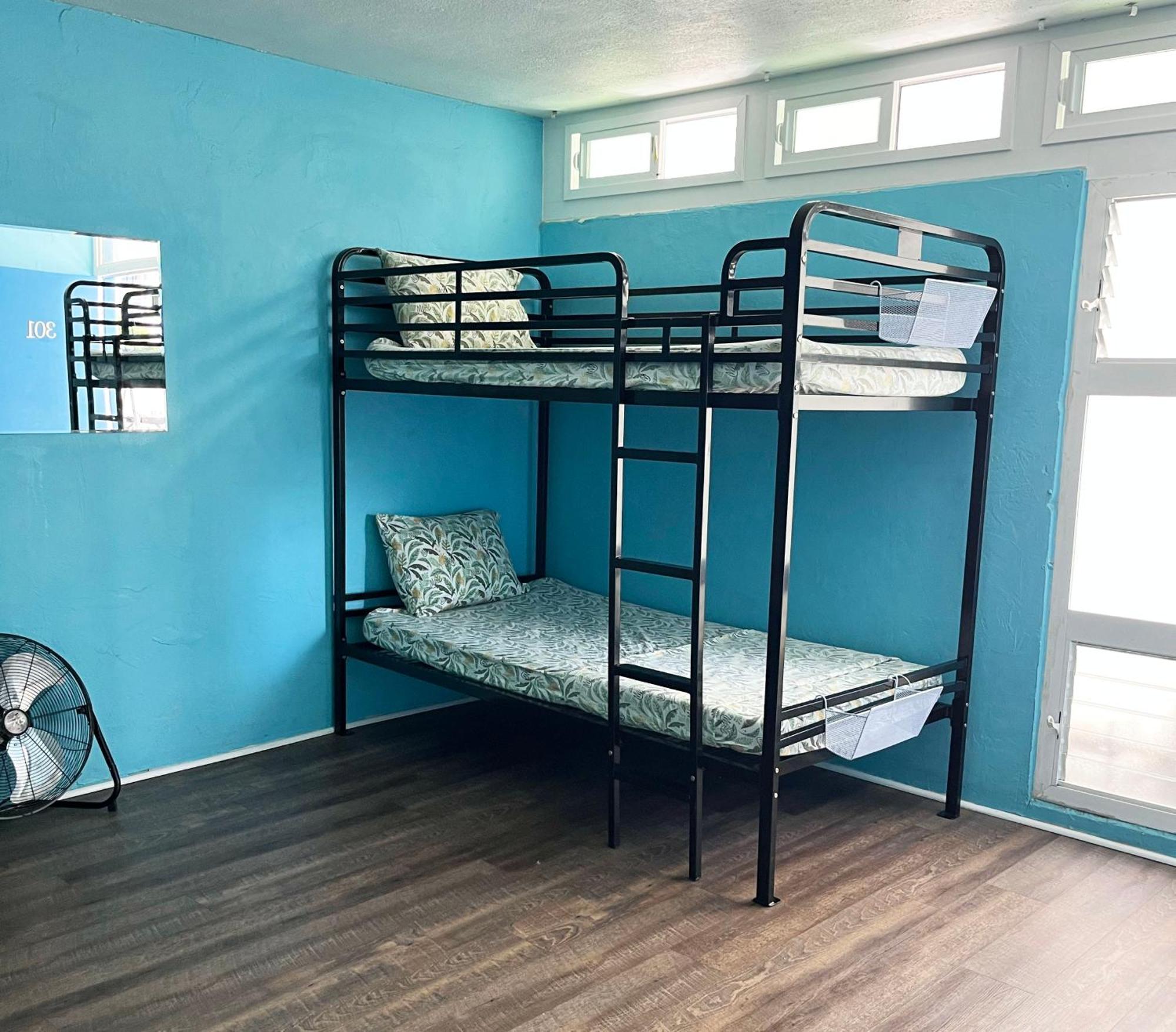 Single Bed 6-Bed Dormitory Room