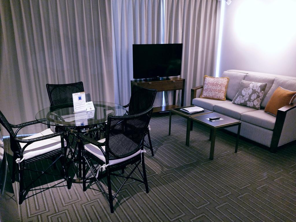 Deluxe Palm Suite,319029221:JPEG
