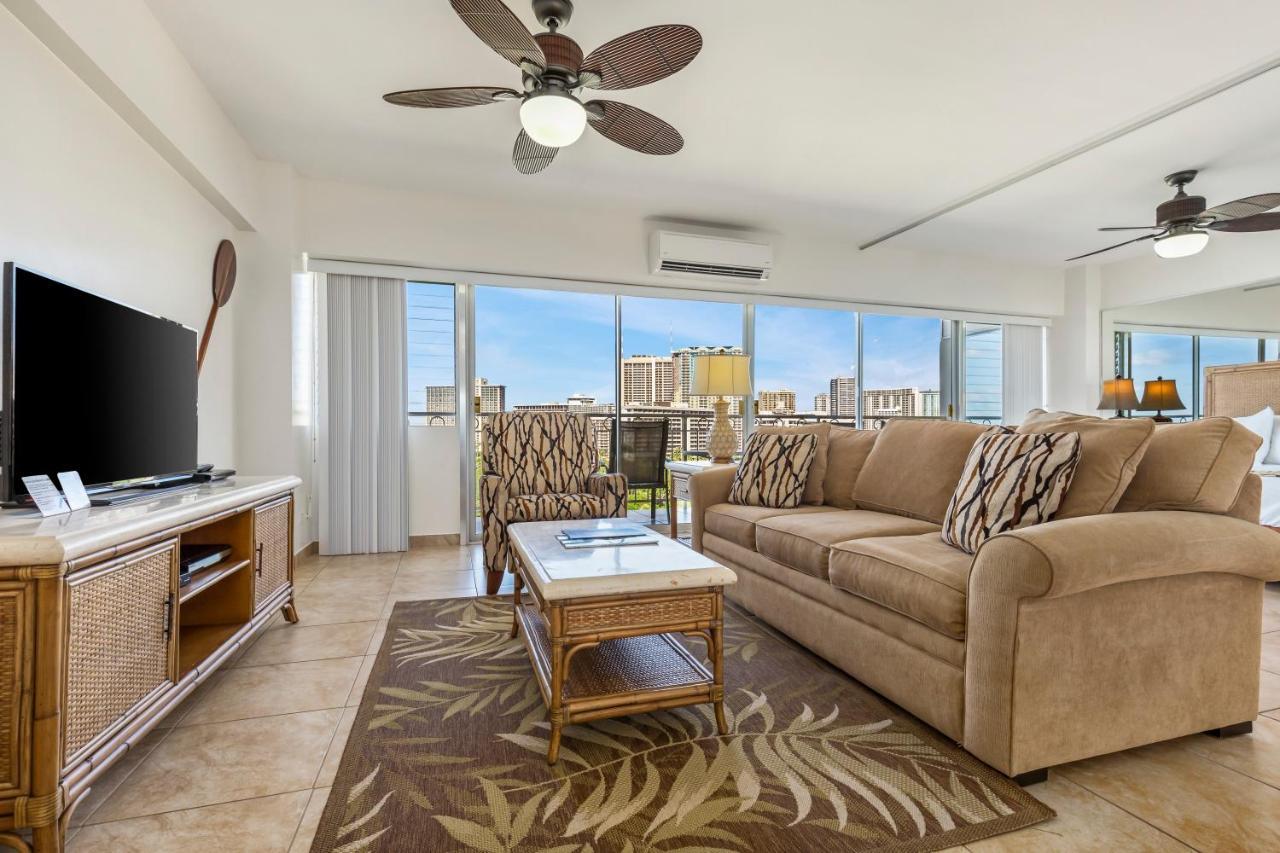 1-Bedroom Deluxe Ocean View Suite